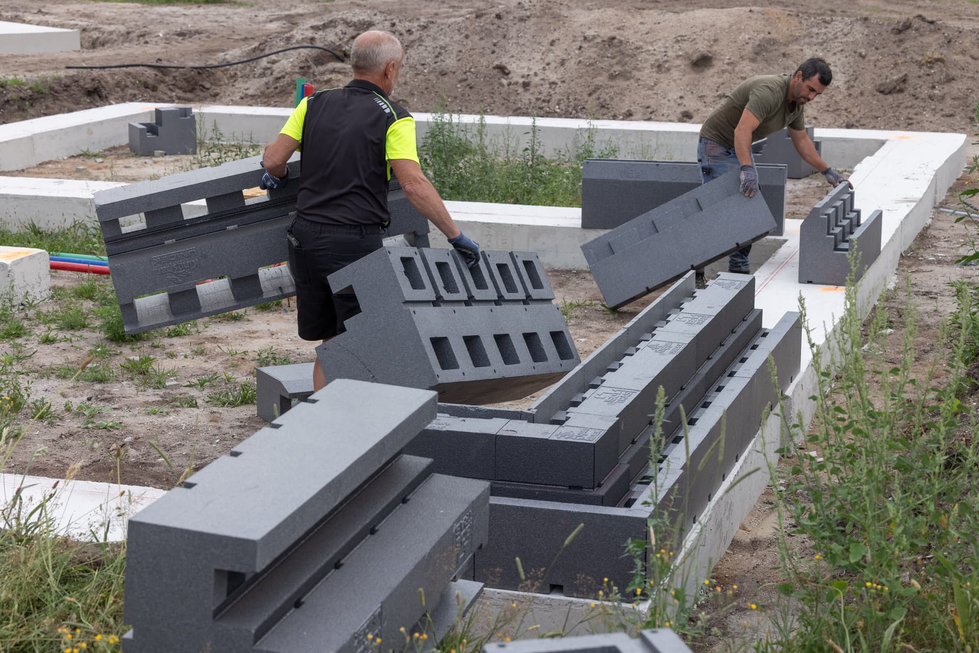 Snelle verwerking van Isotras De verwerkingssnelheid van de Isotras-elementen heeft voor verbazing gezorgd bij Van Lith Bouw.