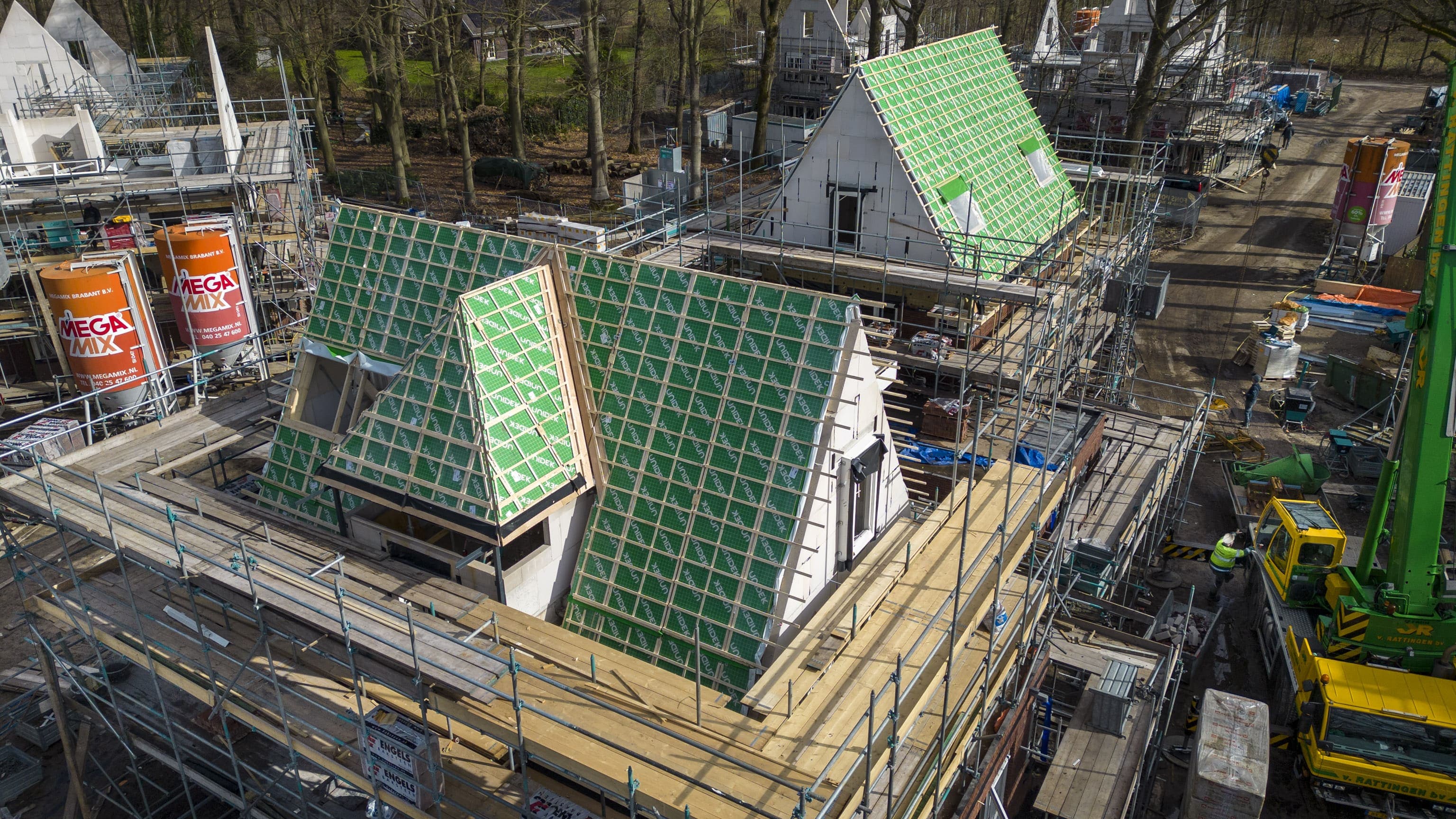 Prefab scharnierdaken op villawoning Eindhoven